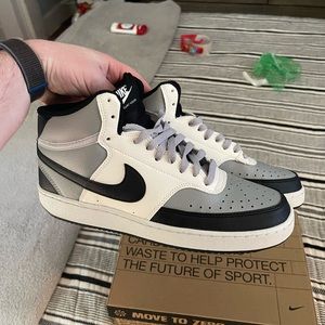 Nike Court Vision Mid NN